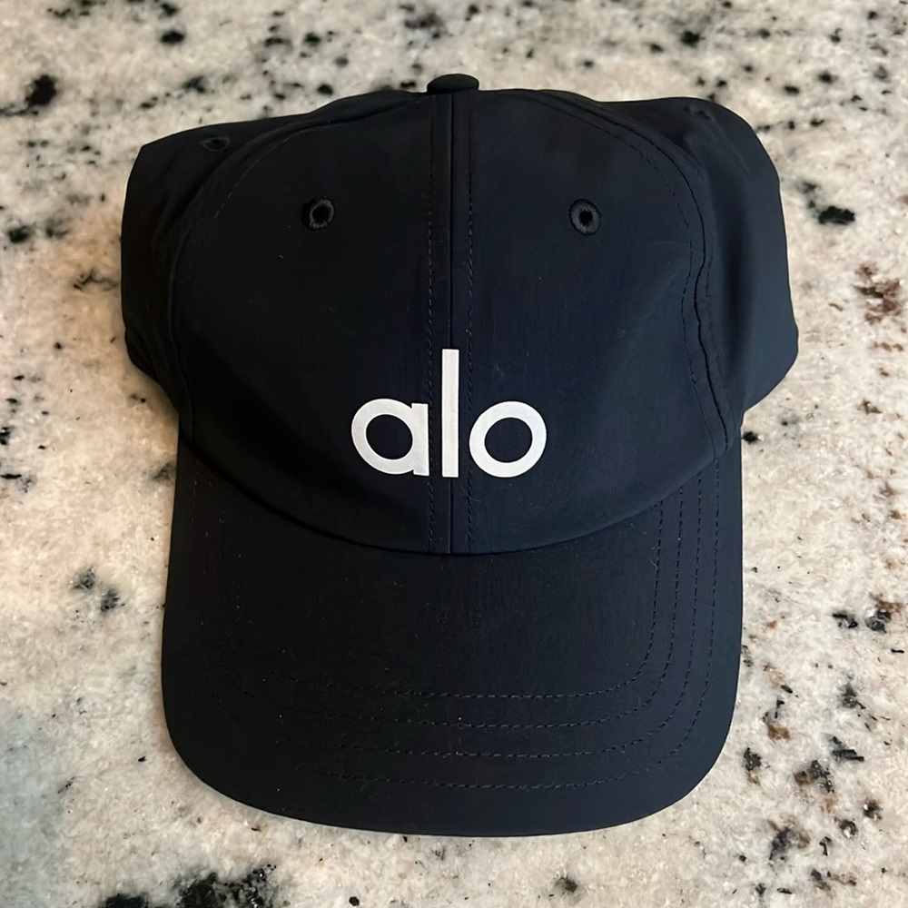 Alo Off-Duty Performance Cap